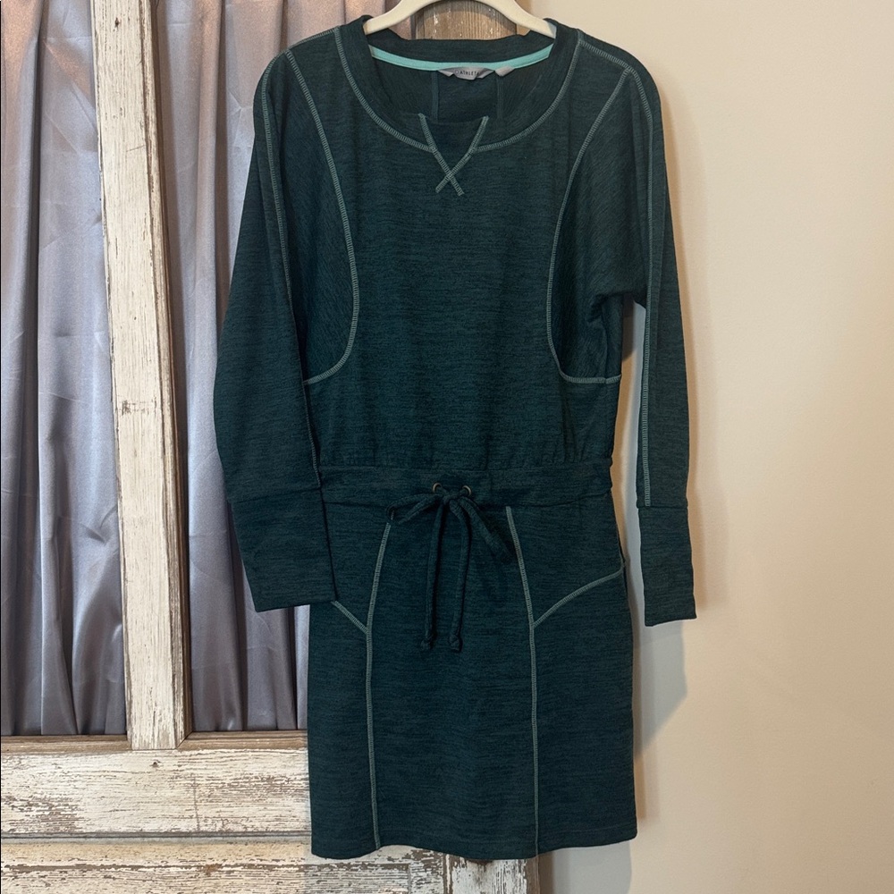 Athleta Green Long Sleeve Dress